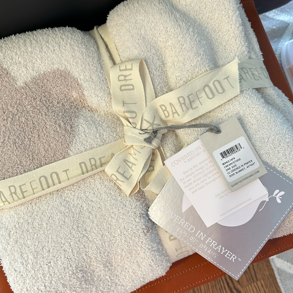 Barefoot dreams blanket